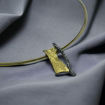 Cargar imagen en el visor de la galería, Colgante ROC Or
